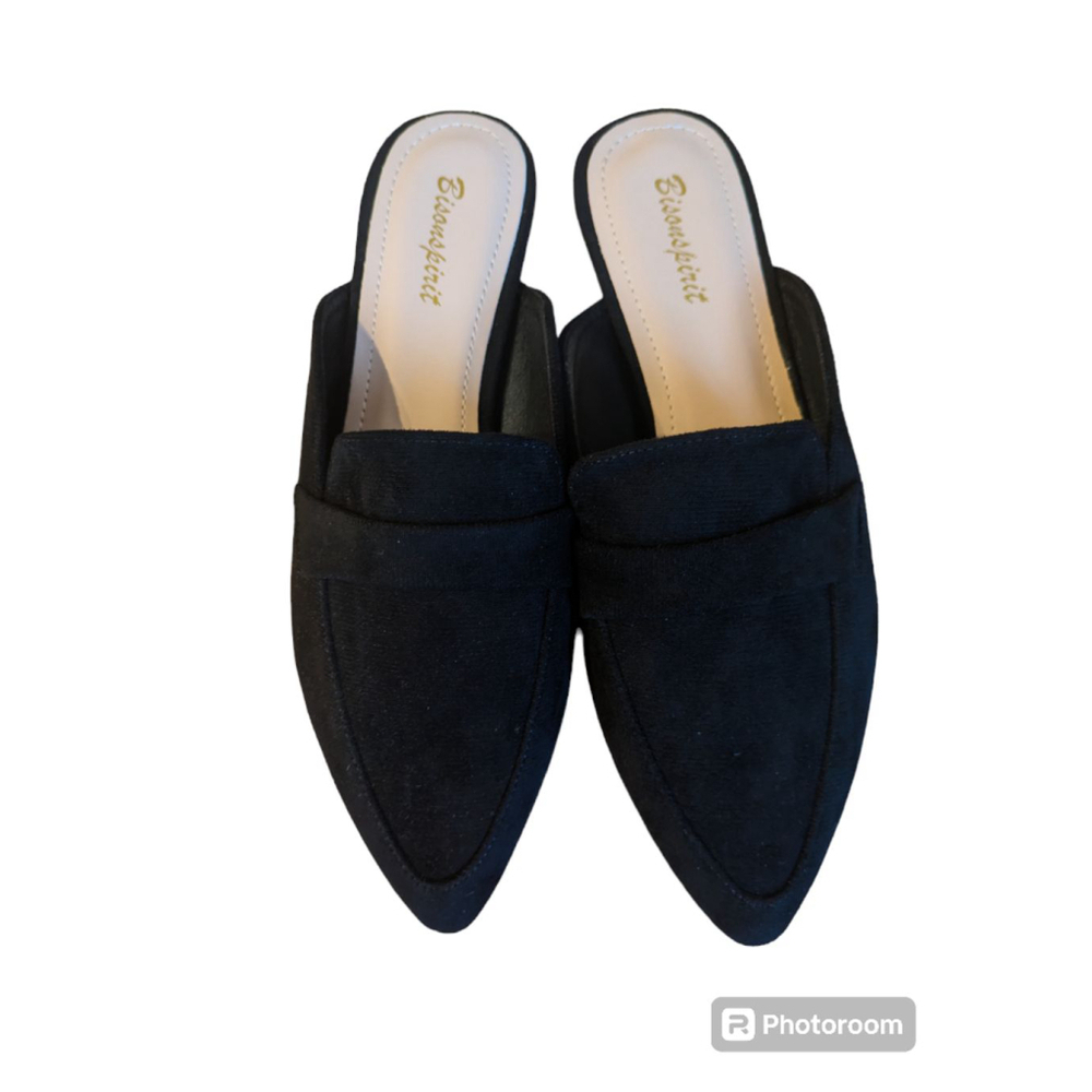 Women's Bisonspirit Black Mules Size 6